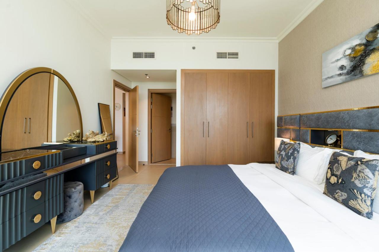 Prestige Living 1Br With Full Burj Khalifa View By Auberge ドバイ エクステリア 写真