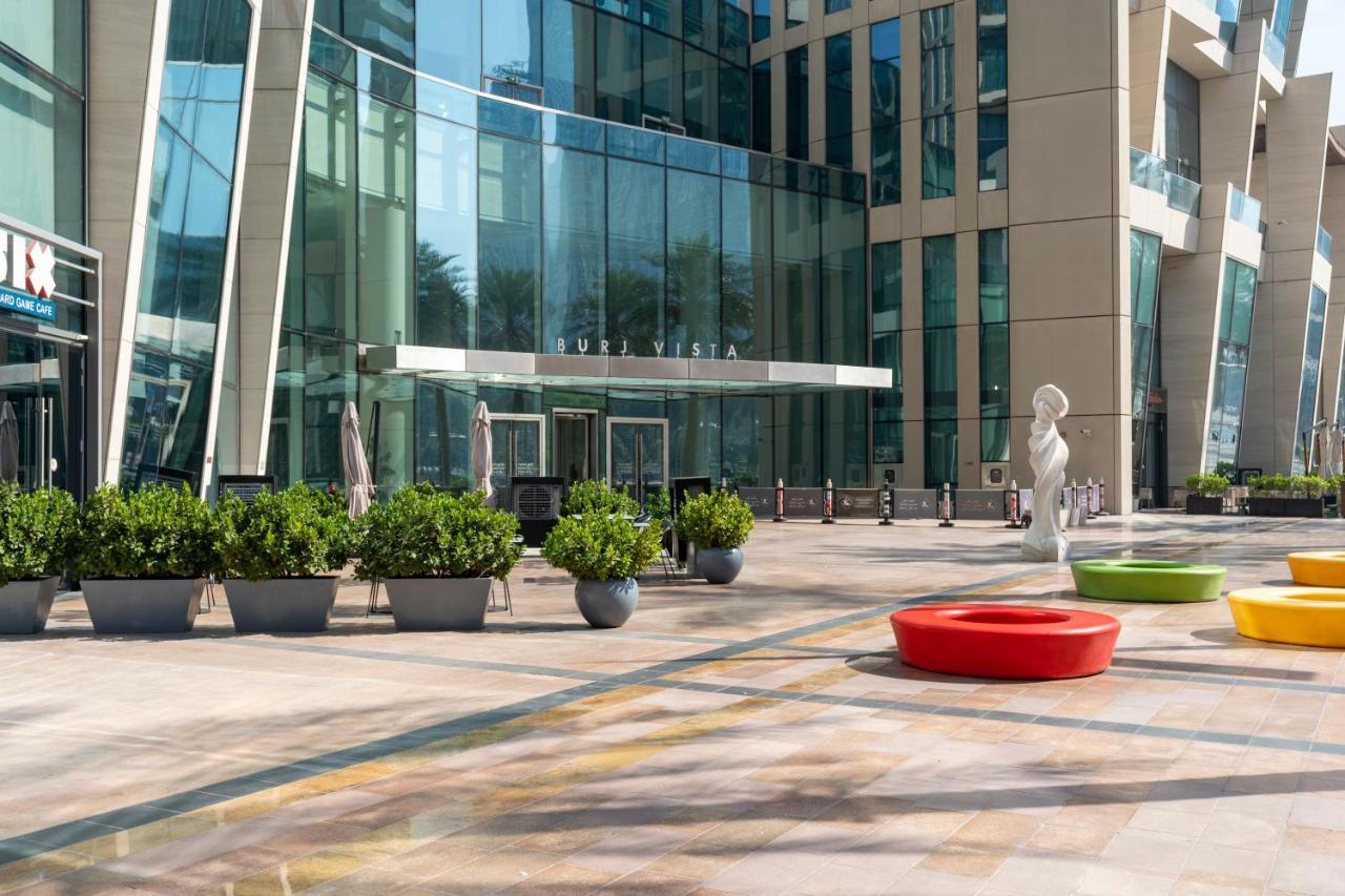 Prestige Living 1Br With Full Burj Khalifa View By Auberge ドバイ エクステリア 写真