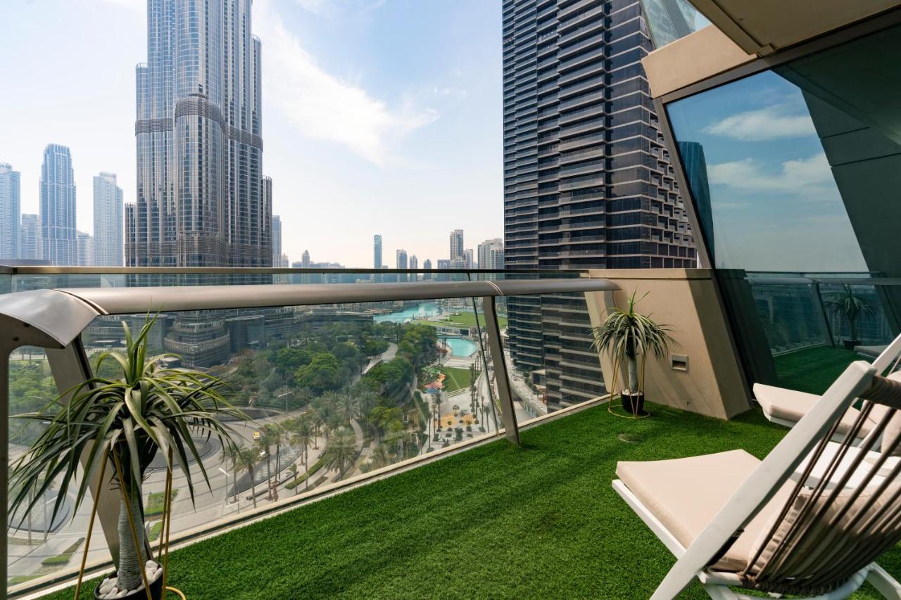 Prestige Living 1Br With Full Burj Khalifa View By Auberge ドバイ エクステリア 写真