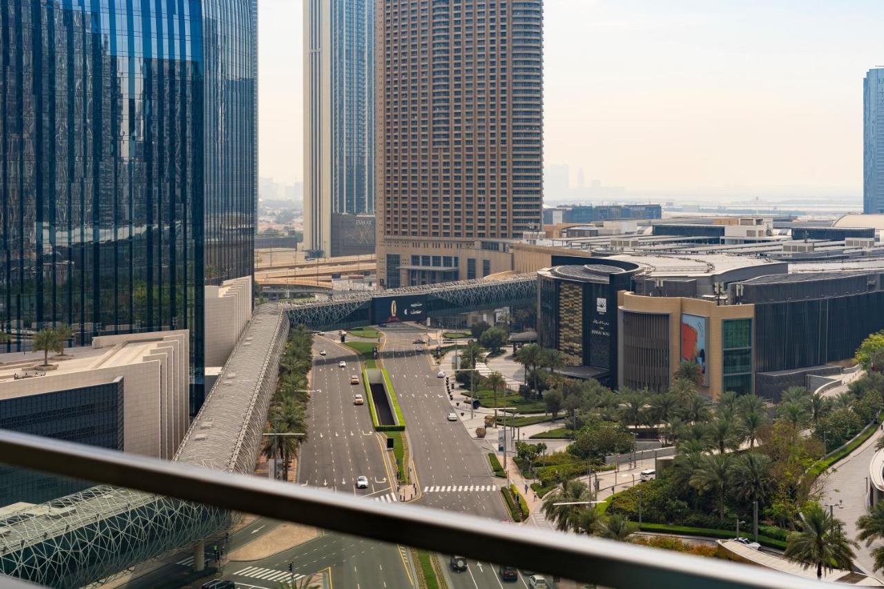 Prestige Living 1Br With Full Burj Khalifa View By Auberge ドバイ エクステリア 写真